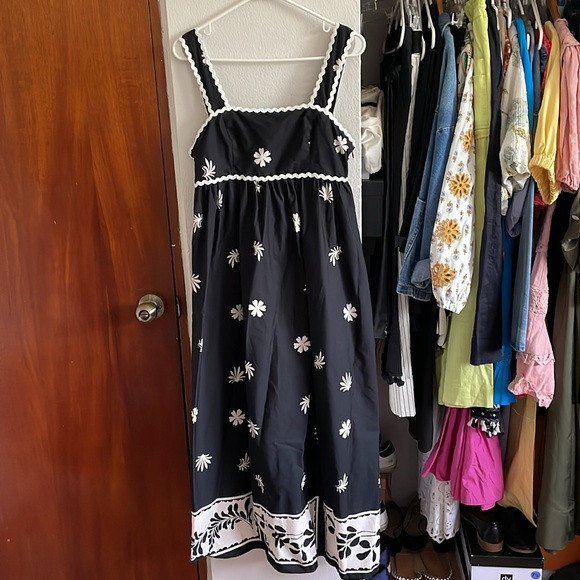 Zara Printed Midi Dress Size Medium M NWT Black White Eccru Abstract Floral - Picture 3 of 9